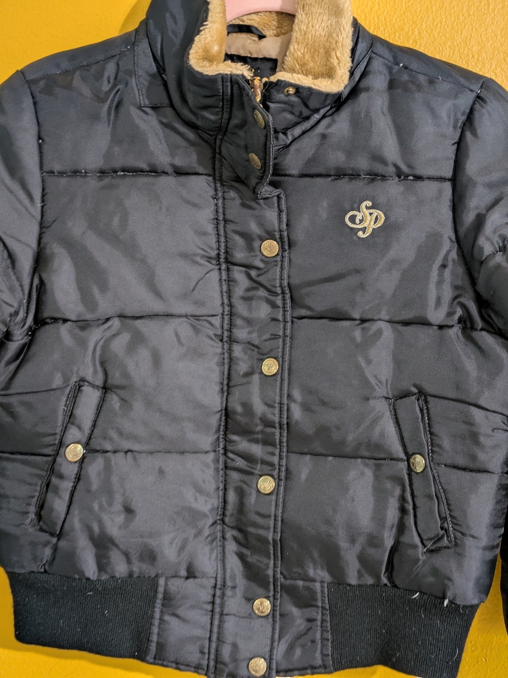 Womans Black Puffer Jacket with Faux Fur Collar